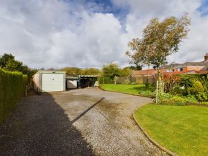 Driveway/garage- click for photo gallery
